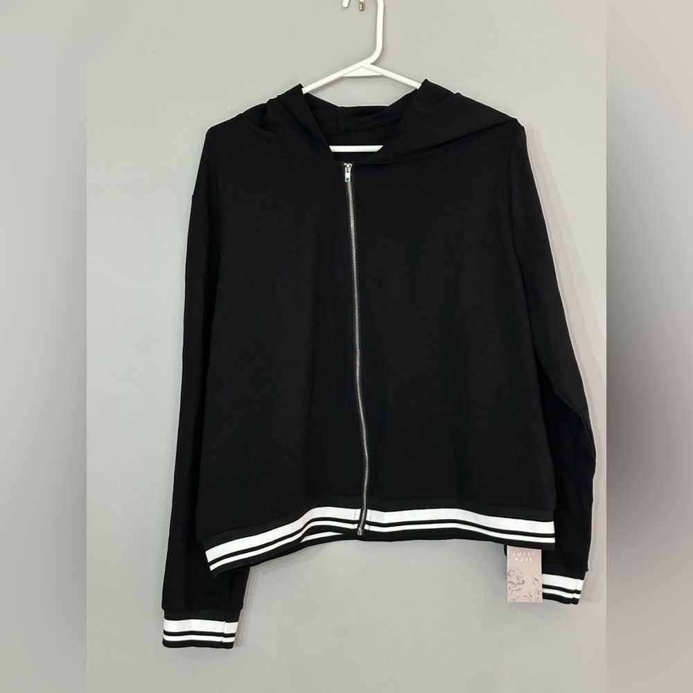 ✨NWT✨ Emery Rose: Women’s Full Zip-Up Hoodie- Size XL